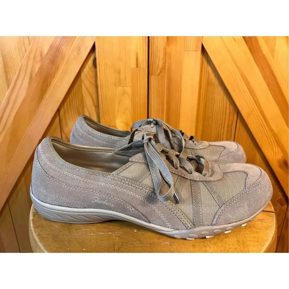 Skechers Women's Light Gray Athletic Sneakers